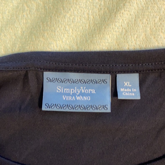 Vera Wang Floral Top - Picture 2 of 4